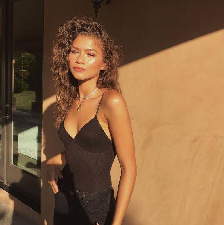Zendaya 在 9 歲時成為素食主義者,餐單上大多選擇蔬菜、水果,因為喜歡動物,她 Zendaya 在 9 歲時成為素食主義者,餐單上大多選擇蔬菜、水果,因為喜歡動物,她
