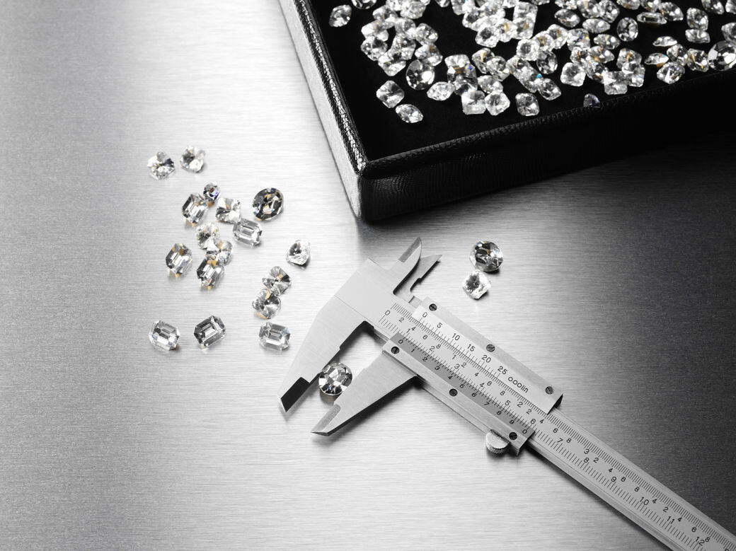 根據WP Diamonds總裁Andrew Brown透露,訂製鑽戒是客戶的首選,準新人都希望共同努力 根據WP Diamonds總裁Andrew Brown透露,訂製鑽戒是客戶的首選,準新人都希望共同努力