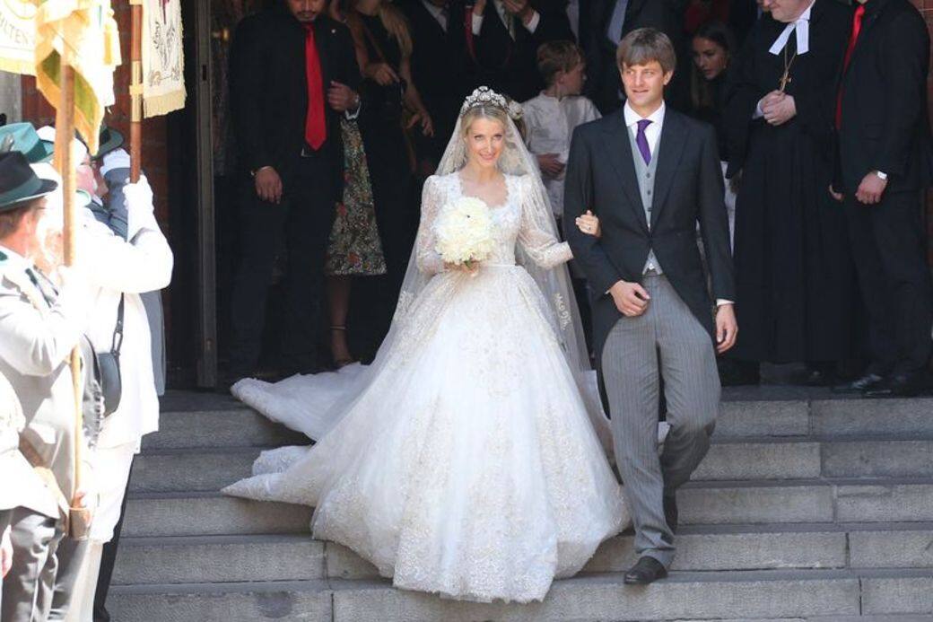 德國皇室Prince Ernst August of Hanover和其俄國設計師女友Ekaterina Malysheva在2017年結婚,穿上Sandra Mansour 以 德國皇室Prince Ernst August of Hanover和其俄國設計師女友Ekaterina Malysheva在2017年結婚,穿上Sandra Mansour 以