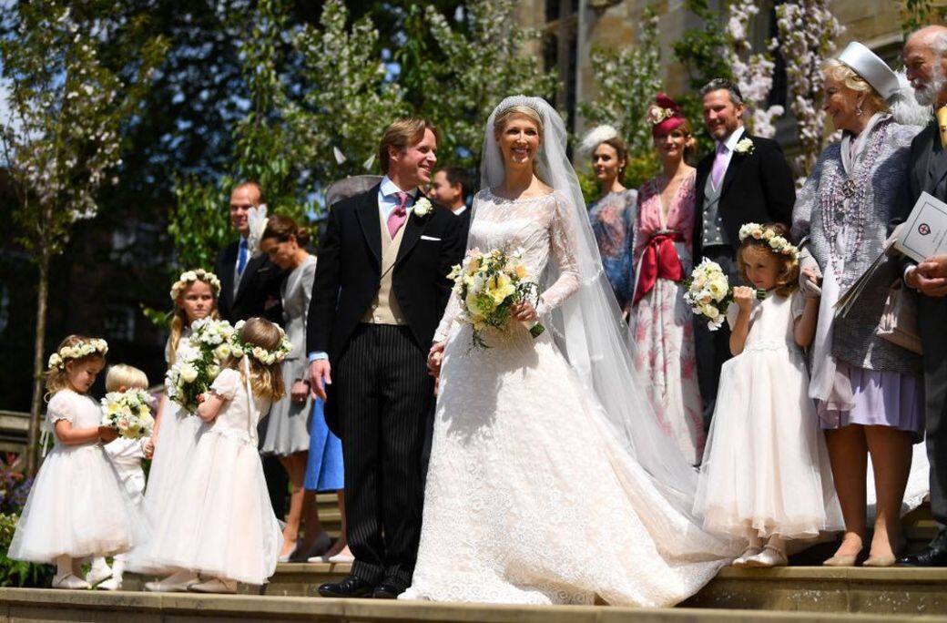 Michael Kent的女兒Lady Gabriella Windsor與Thomas Kingston結婚,穿上意大利設計師Luisa Beccaria的刺繡喱士婚紗。 Michael Kent的女兒Lady Gabriella Windsor與Thomas Kingston結婚,穿上意大利設計師Luisa Beccaria的刺繡喱士婚紗。