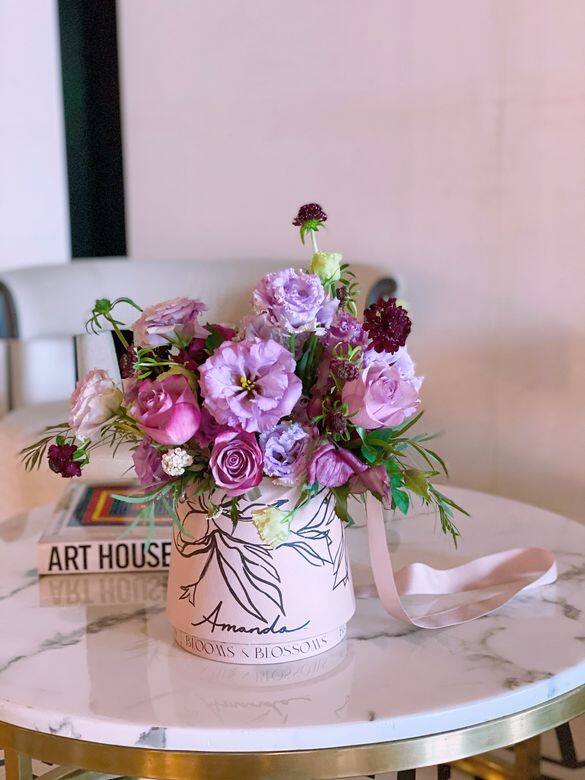 Blooms and Blossoms的Bloom Bucket系列以及情人節專屬色系「Bloom Bucket in LOVE」都是情人節禮物的好 Blooms and Blossoms的Bloom Bucket系列以及情人節專屬色系「Bloom Bucket in LOVE」都是情人節禮物的好