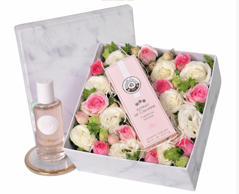 3. Gift Flowers https://giftflowers.com.hk/cn/Gift Flowers的情人節系列有近期流行的花盒，有大小選擇（9