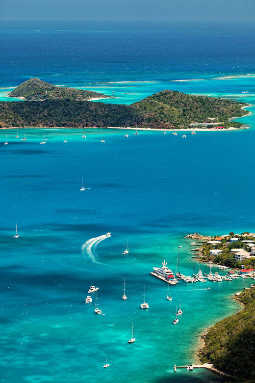 英屬處女群島主要由托土拉島(Tortola Region)、處女戈達島(Virgin Gorda)、阿內加達島(Anegada)和約 英屬處女群島主要由托土拉島(Tortola Region)、處女戈達島(Virgin Gorda)、阿內加達島(Anegada)和約