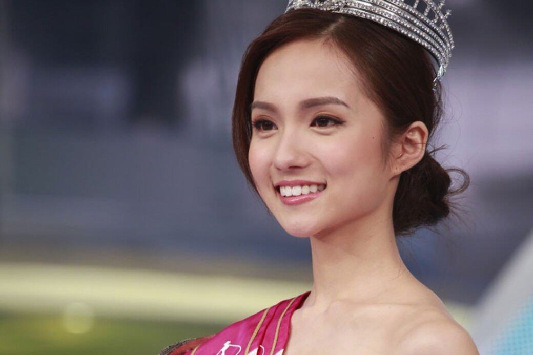 港姐亞軍鄧卓殷與男友分隔兩地…圈中女明星告訴你,異地戀也能開花結果! 港姐亞軍鄧卓殷與男友分隔兩地…圈中女明星告訴你,異地戀也能開花結果!