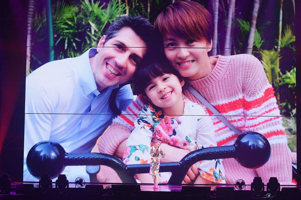 梁詠琪在西班牙旅行時認識了當地人Sergio 梁詠琪在西班牙旅行時認識了當地人Sergio