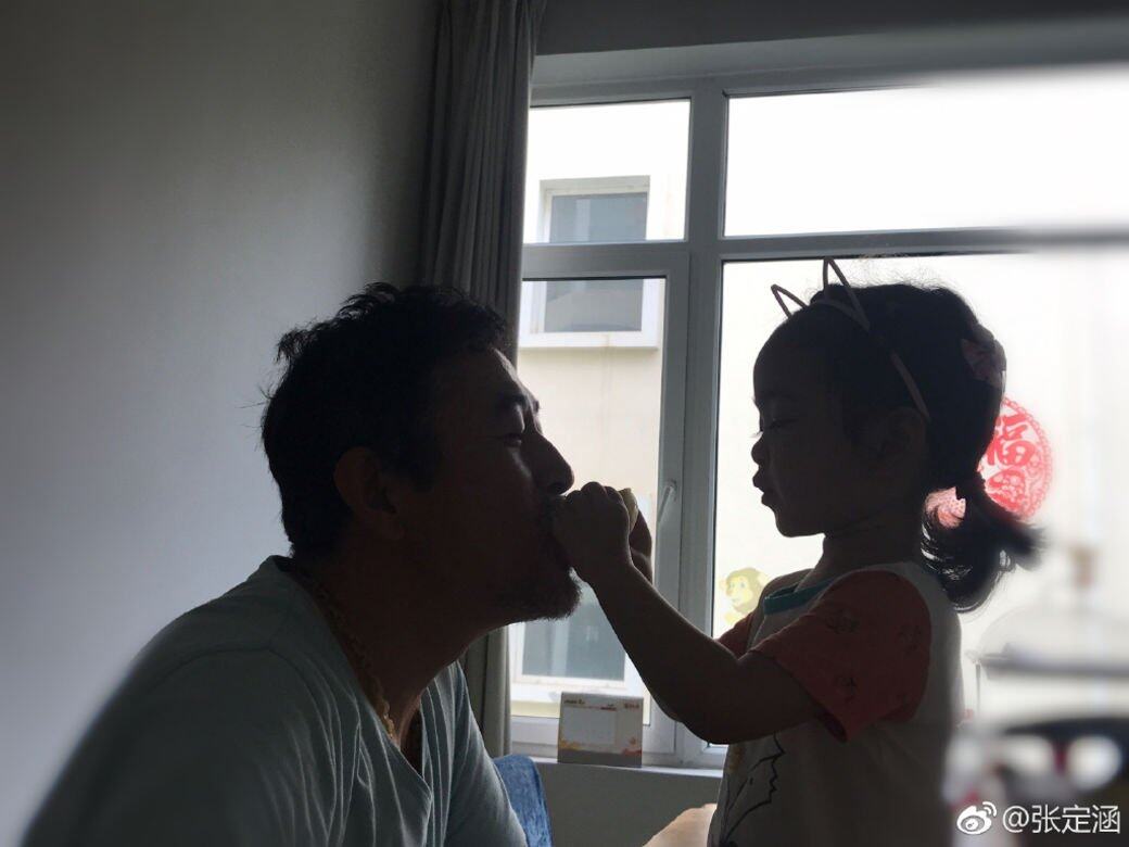 當年,有說剛失戀的王志飛是為了「止痛」和張定涵閃婚,如果套用王志飛在 當年,有說剛失戀的王志飛是為了「止痛」和張定涵閃婚,如果套用王志飛在