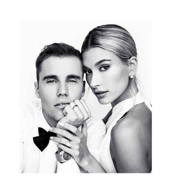 Justin Bieber和Hailey Bieber的婚紗照曝光,走簡約時尚的黑白路線。 Justin Bieber和Hailey Bieber的婚紗照曝光,走簡約時尚的黑白路線。