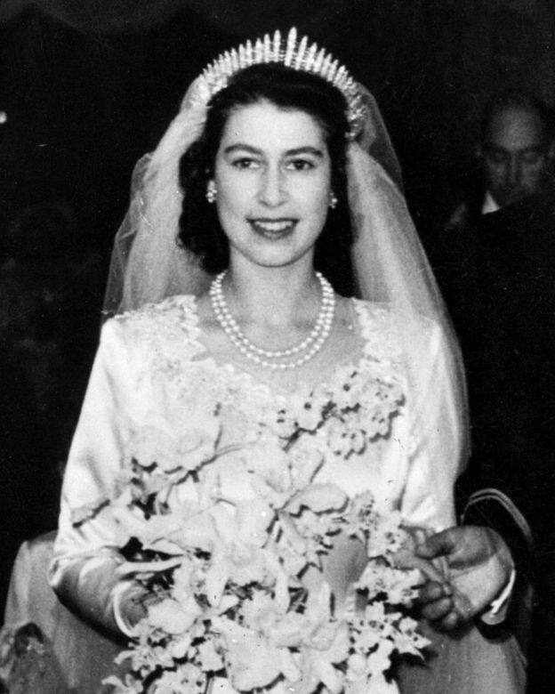 1947伊莉莎白女皇二世女王伊麗莎白二世幾十年來一直保持著經典但帶 1947伊莉莎白女皇二世女王伊麗莎白二世幾十年來一直保持著經典但帶