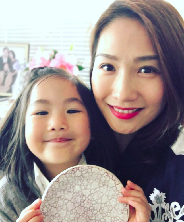 袁彩雲自結婚後專心做全職家庭主婦 袁彩雲自結婚後專心做全職家庭主婦