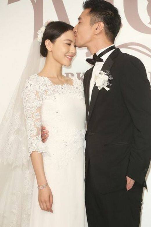 她陪趙又廷一起看《三生三世十里桃花》,趙又廷陪她一起看《咱們結婚吧》,這 她陪趙又廷一起看《三生三世十里桃花》,趙又廷陪她一起看《咱們結婚吧》,這