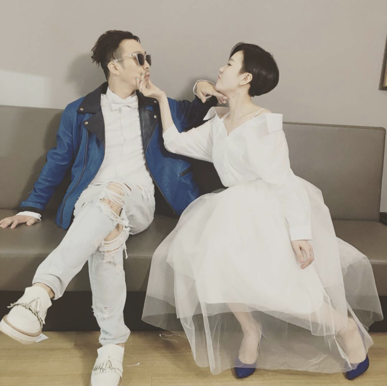 星兒還對Haha說:「下輩子也要和你結婚。 」 星兒還對Haha說:「下輩子也要和你結婚。 」