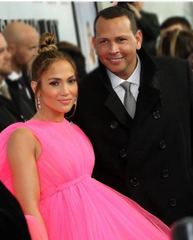 49 歲歌影視天后 Jennifer Lopez 在情路上幾乎從沒單拖