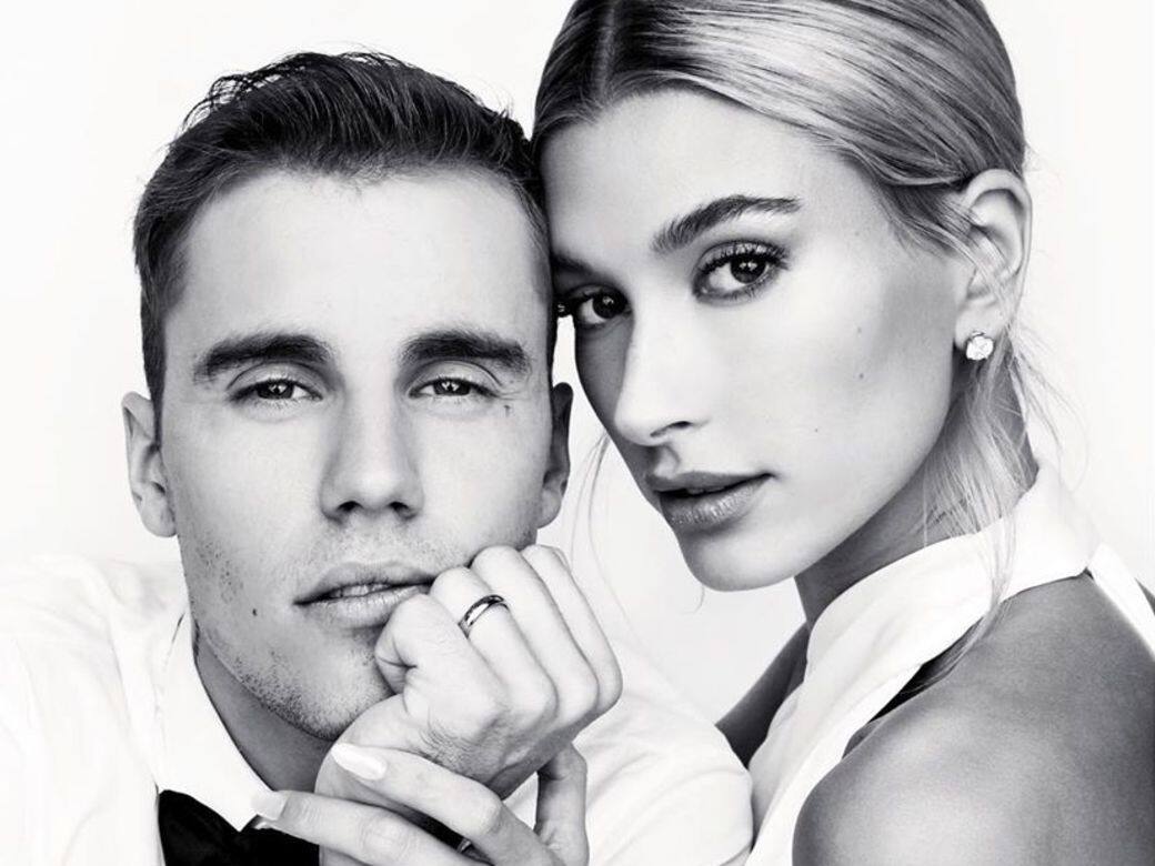Justin Bieber和Hailey Bieber終於舉行婚禮了!馬上看二人的婚紗造型和情侶穿搭! Justin Bieber和Hailey Bieber終於舉行婚禮了!馬上看二人的婚紗造型和情侶穿搭!