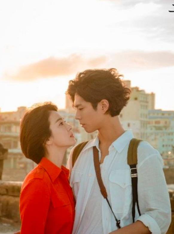 「大家好,我是宋仲基的爸爸宋龍閣。由我們漂亮的媳婦♥宋慧喬♥和朴寶劍主 「大家好,我是宋仲基的爸爸宋龍閣。由我們漂亮的媳婦♥宋慧喬♥和朴寶劍主