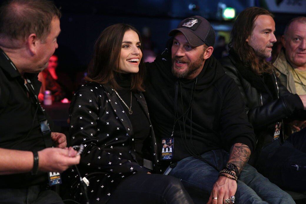 如果早婚等於早熟的話,Tom Hardy算是早熟男。20歲參加英國電視節目《The Big Breakfast 如果早婚等於早熟的話,Tom Hardy算是早熟男。20歲參加英國電視節目《The Big Breakfast
