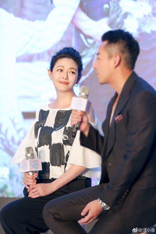 大S 抽題問小菲:請問在當妻子的這個部分你幫我打幾分?汪小菲:(完全沒 大S 抽題問小菲:請問在當妻子的這個部分你幫我打幾分?汪小菲:(完全沒