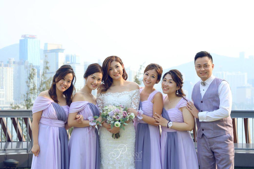 姊妹團成員包括盤翠瑩、李朗怡、馬秀荃,還有姚雋彥也是姊妹團的一員呢! 姊妹團成員包括盤翠瑩、李朗怡、馬秀荃,還有姚雋彥也是姊妹團的一員呢!
