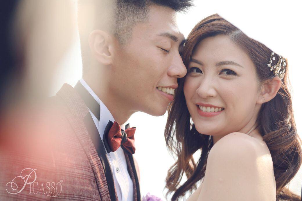 張文采的老公盧樂輝(Benedict)任職消防員,男方比女方小兩年。 張文采的老公盧樂輝(Benedict)任職消防員,男方比女方小兩年。