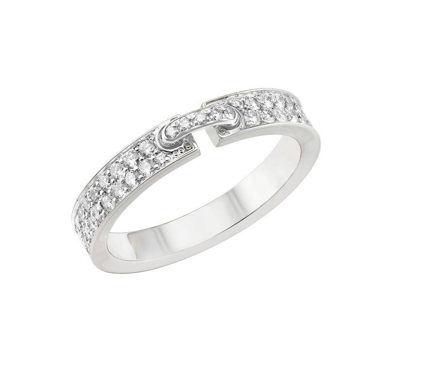 Liens婚戒另外也有鑲滿鑽石的款式，更顯華麗。