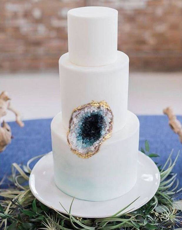Photo: Instagram@juliemichellecakes Photo: Instagram@juliemichellecakes