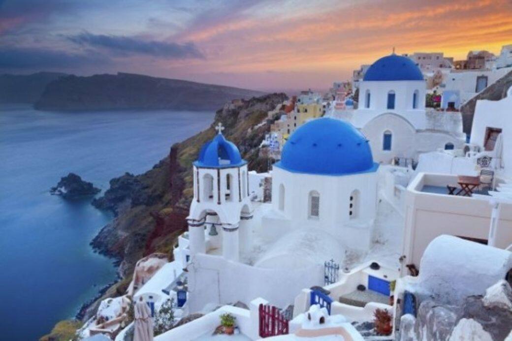 巨蟹座：希臘聖托里尼聖托里尼有悠久豐富的歷史文化，還有現代化的地