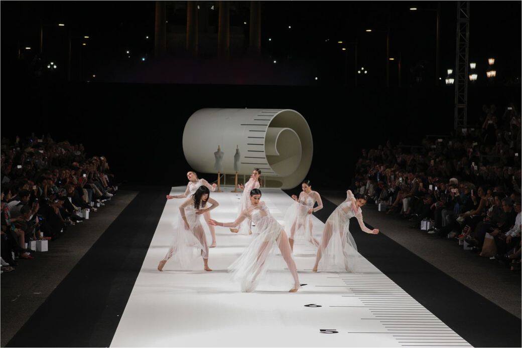 ELLE Italy – “For a great show that took place during the parade. For the special effects that have not been seen in a fashion show.” ELLE Sweden – “Fun, extravagant and ELLE Italy – “For a great show that took place during the parade. For the special effects that have not been seen in a fashion show.” ELLE Sweden – “Fun, extravagant and