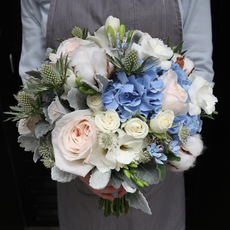2. Van der Bloom https://www.vanderbloom.com.hkVan der Bloom的花束分成不同系列,適合不同喜好顧客們選 2. Van der Bloom https://www.vanderbloom.com.hkVan der Bloom的花束分成不同系列,適合不同喜好顧客們選