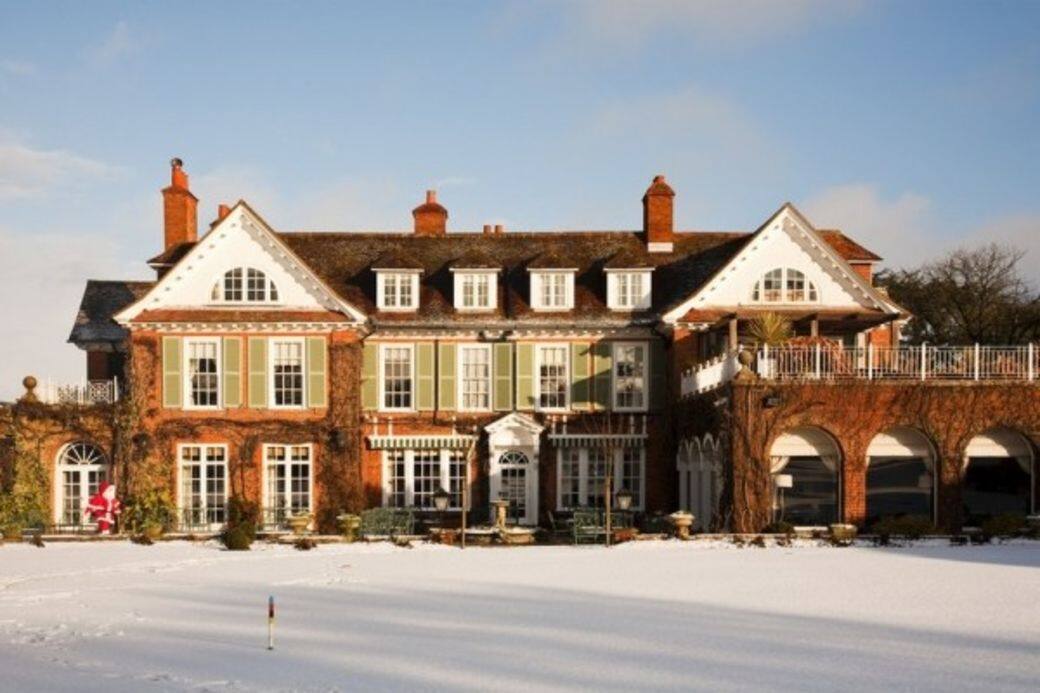6. 英國漢普郡:Chewton Glen 6. 英國漢普郡:Chewton Glen
