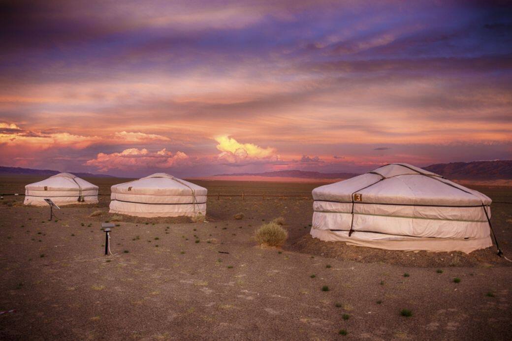 蒙古(Mongolia)When to go:7月至8月最佳,建議花上最少兩星期。Where to go:蒙古Ikh Nart Nature 蒙古(Mongolia)When to go:7月至8月最佳,建議花上最少兩星期。Where to go:蒙古Ikh Nart Nature