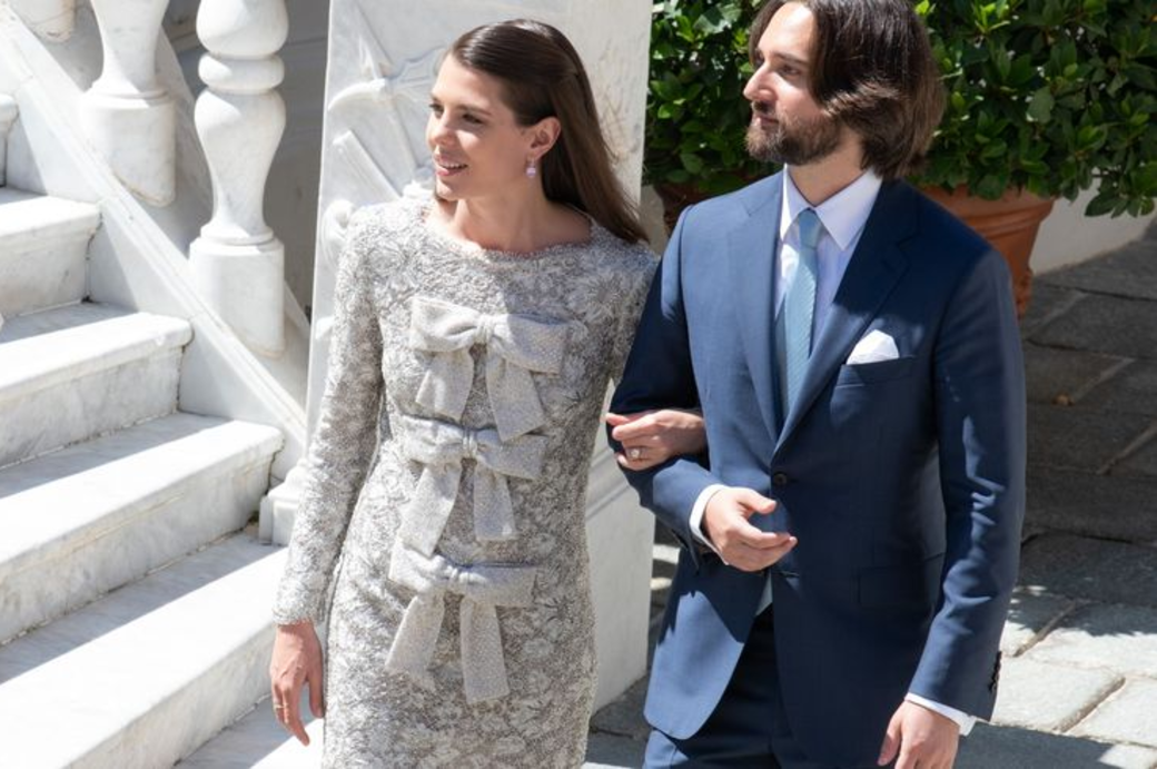 摩納哥公主夏洛特.卡西拉奇(Charlotte Casiraghi),除了因傳奇王妃格蕾絲.凱利(Grace Kelly)的孫 摩納哥公主夏洛特.卡西拉奇(Charlotte Casiraghi),除了因傳奇王妃格蕾絲.凱利(Grace Kelly)的孫