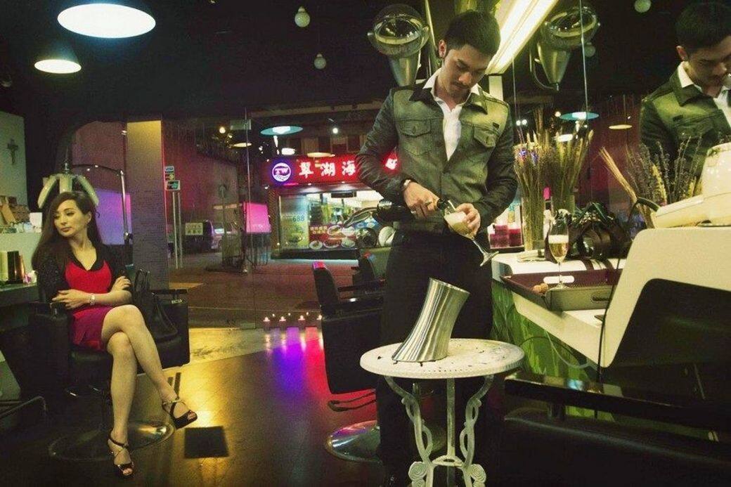 臉大鼻小小三指數:★★☆☆☆臉大鼻小的女生,對成熟已婚的異性特別有好感,虛榮 臉大鼻小小三指數:★★☆☆☆臉大鼻小的女生,對成熟已婚的異性特別有好感,虛榮