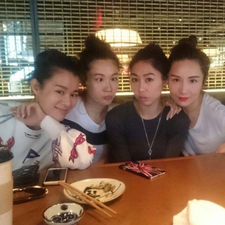 【胡說八道會人妻成員】胡杏兒﹕胡杏兒與李乘德(Philip)2015年12月28日結婚。Phil之 【胡說八道會人妻成員】胡杏兒﹕胡杏兒與李乘德(Philip)2015年12月28日結婚。Phil之