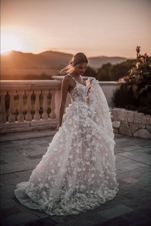 「Window Into Weddings」婚宴諮詢日為免費入場,請預先登記。如需預約或查詢,請致電(852)3141 「Window Into Weddings」婚宴諮詢日為免費入場,請預先登記。如需預約或查詢,請致電(852)3141