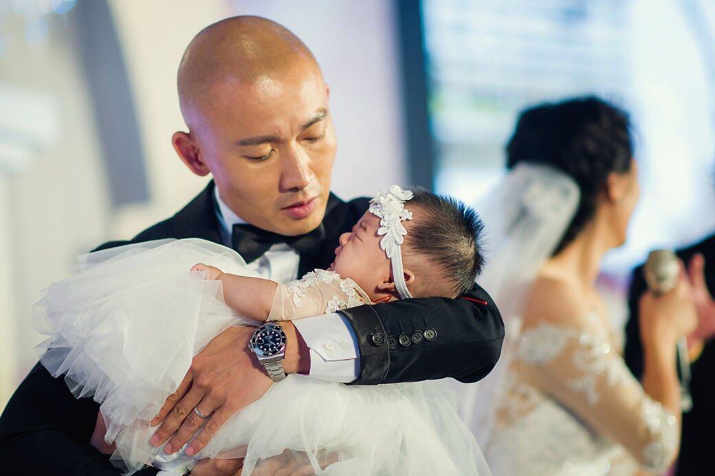 秦子越於2014年5月8日順產誕下女兒,小名「天天」,全名「聶子一」。 秦子越於2014年5月8日順產誕下女兒,小名「天天」,全名「聶子一」。