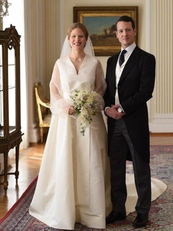 菲利普王子與未婚妻Danica Marinkovic於7月訂婚,並在當地貝爾格萊德的薩伯納教 菲利普王子與未婚妻Danica Marinkovic於7月訂婚,並在當地貝爾格萊德的薩伯納教