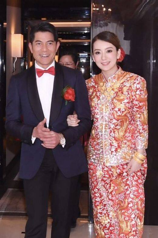 郭富城和方媛在香港半島酒店擺酒,筵開十席,並邀請家人、圈中好友及工 郭富城和方媛在香港半島酒店擺酒,筵開十席,並邀請家人、圈中好友及工
