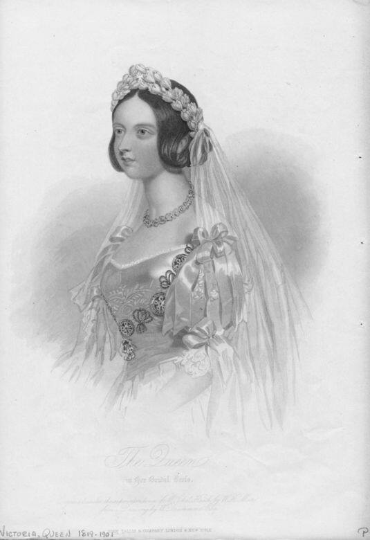 維多利亞女王可說是奠定了白色婚紗的傳統。她在跟Prince Albert王子1840年的婚