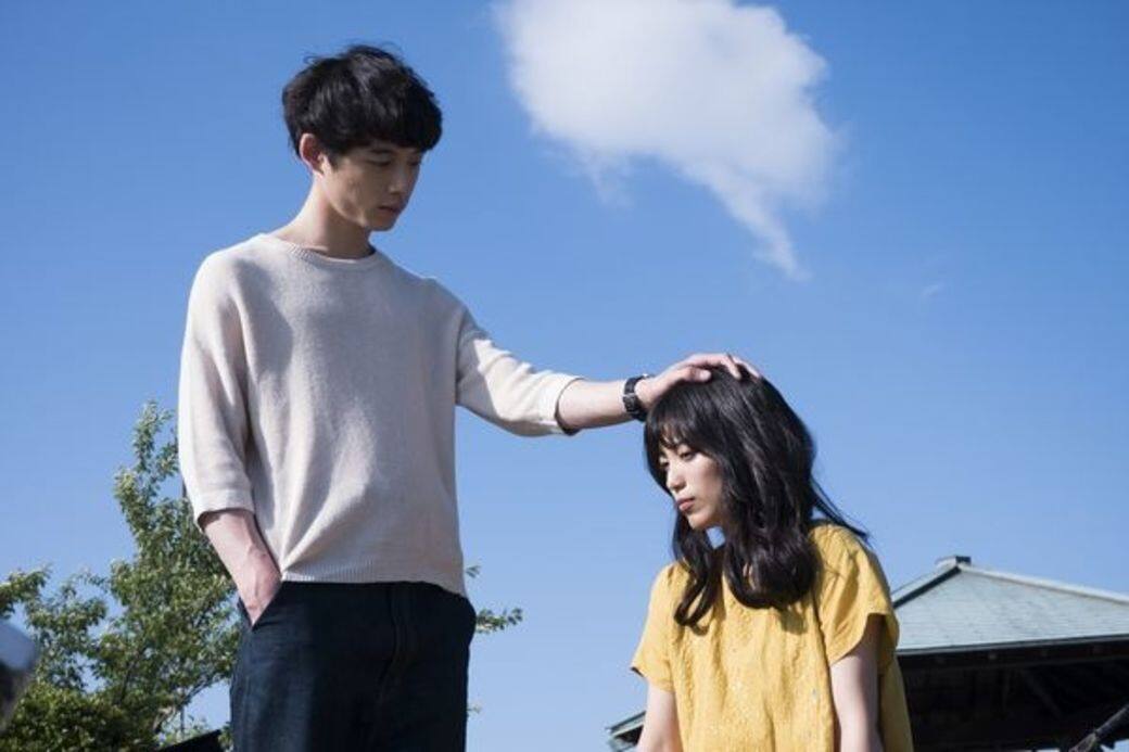 由坂口健太郎與Mina主演,被稱為鹽系少年的坂口有着日本漫畫美少男的 由坂口健太郎與Mina主演,被稱為鹽系少年的坂口有着日本漫畫美少男的