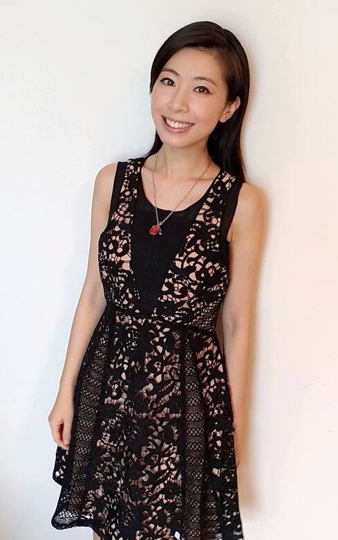 黃紫盈在離職後,來個華麗轉身變成司儀,又主持旅遊、美食及時尚生活節 黃紫盈在離職後,來個華麗轉身變成司儀,又主持旅遊、美食及時尚生活節