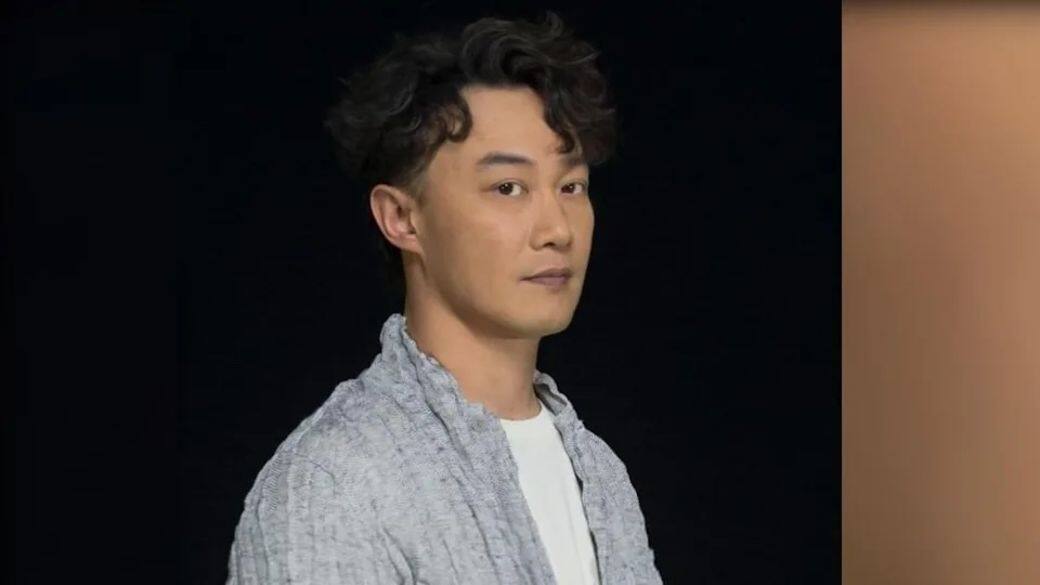 近期甚少出席公開活動的Eason其實一直很希望入紙紅館,不過原本穩拿二 近期甚少出席公開活動的Eason其實一直很希望入紙紅館,不過原本穩拿二
