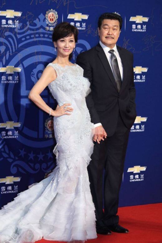 貓屎先生因為雅芝而不再過花花公子的生活,默默成為這經典女神背後 貓屎先生因為雅芝而不再過花花公子的生活,默默成為這經典女神背後