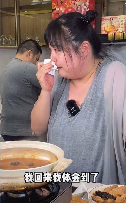 細細粒貪吃形象鮮明,早前她也加入內地帶貨主播行列,她在抖音的粉絲 細細粒貪吃形象鮮明,早前她也加入內地帶貨主播行列,她在抖音的粉絲