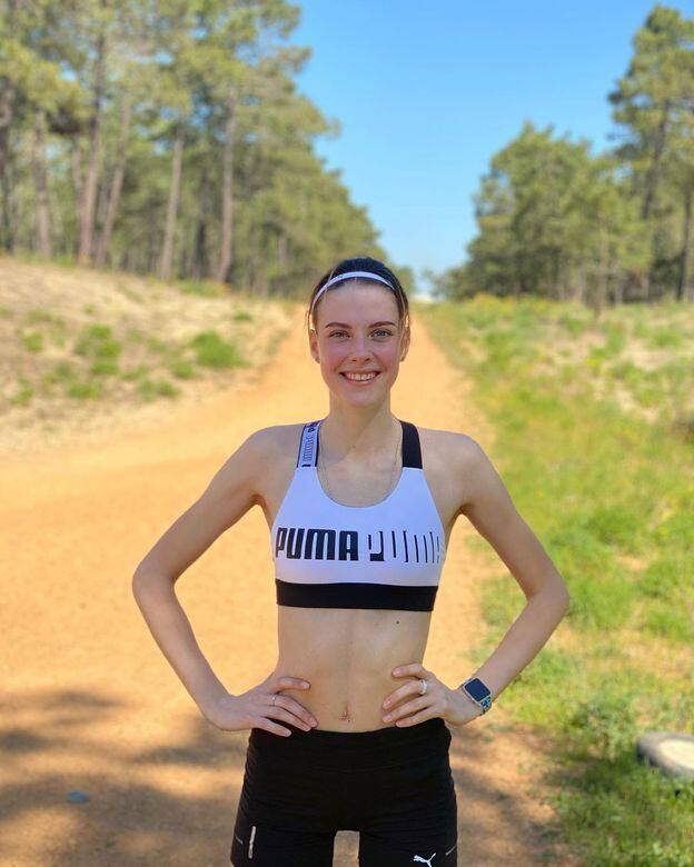 烏克蘭美女如雲,其跳高代表運動員Yaroslava Mahuchikh同樣是個性美女!芳齡19歲的她 烏克蘭美女如雲,其跳高代表運動員Yaroslava Mahuchikh同樣是個性美女!芳齡19歲的她