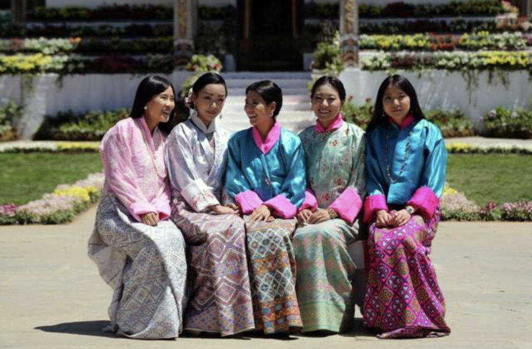 據報目前不丹有5位公主,都是不丹前國王、現年64歲的Jigme Singye Wangchuck所生,Princess Euphelma 據報目前不丹有5位公主,都是不丹前國王、現年64歲的Jigme Singye Wangchuck所生,Princess Euphelma