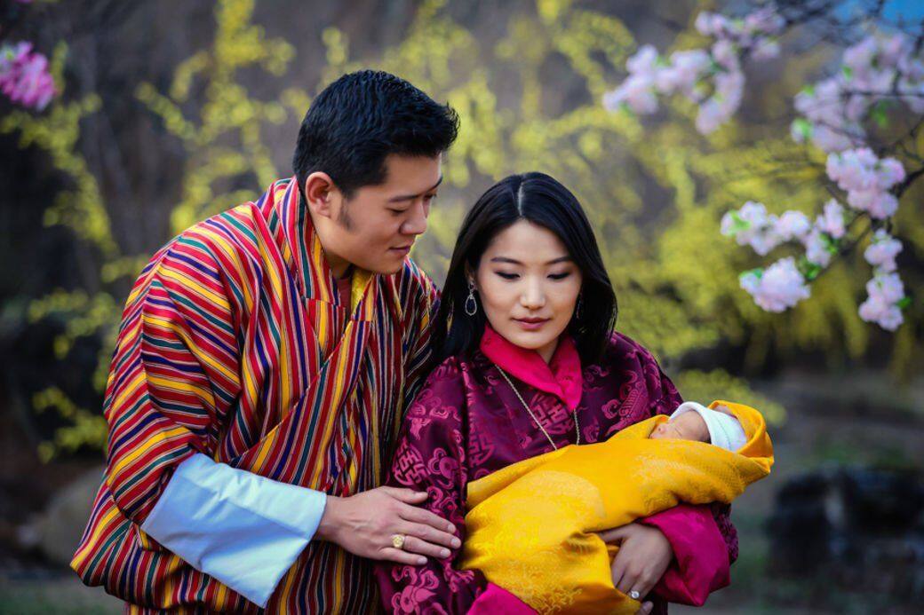 婚後4年,不丹國王與王妃也有了自己的孩子,不丹小王子吉格梅(Jigme Namgyel Wangchuck 婚後4年,不丹國王與王妃也有了自己的孩子,不丹小王子吉格梅(Jigme Namgyel Wangchuck