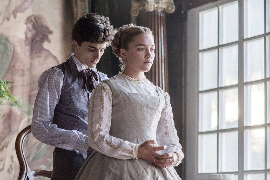 去年她就憑着電影《Little Women》中的小妹妹Amy March,憑着一鼓野心攀登上流社會,不 去年她就憑着電影《Little Women》中的小妹妹Amy March,憑着一鼓野心攀登上流社會,不