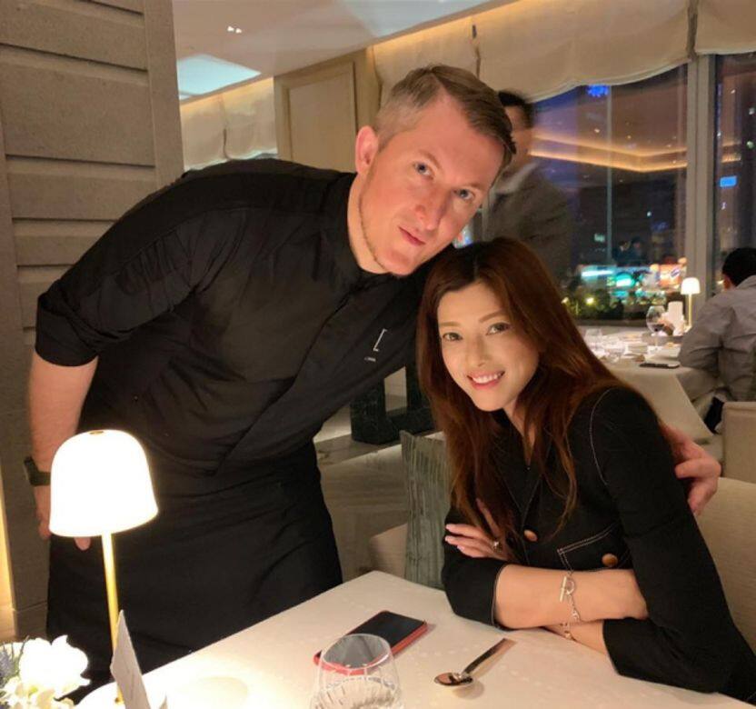 梁芷珊與這個法藉前男友合資七百萬的食物工場生意並沒有因為分手而停止 梁芷珊與這個法藉前男友合資七百萬的食物工場生意並沒有因為分手而停止