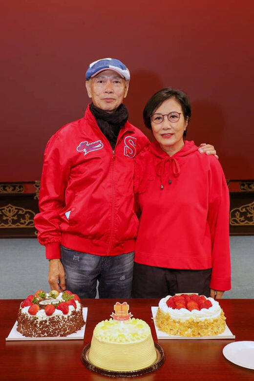 家英哥予人諧星形象,參演周星馳電影時,不但掌握笑點準確,更有一套喜 家英哥予人諧星形象,參演周星馳電影時,不但掌握笑點準確,更有一套喜