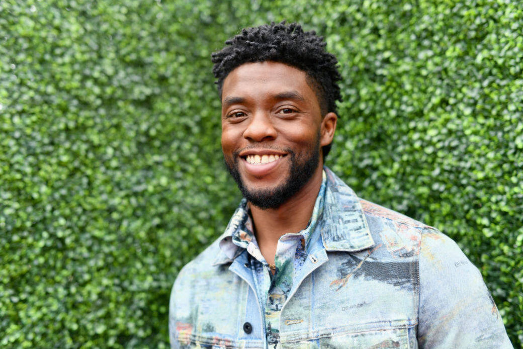 42歲黑人男主角查特域克保斯曼(Chadwick Boseman),4月拍片放上網時,因雙頰凹陷、暴 42歲黑人男主角查特域克保斯曼(Chadwick Boseman),4月拍片放上網時,因雙頰凹陷、暴