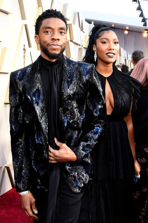 Chadwick Boseman長年交往的女友 Taylor Simone Ledward總是雙雙出席各大電影活動和典禮,被爆出 Chadwick Boseman長年交往的女友 Taylor Simone Ledward總是雙雙出席各大電影活動和典禮,被爆出
